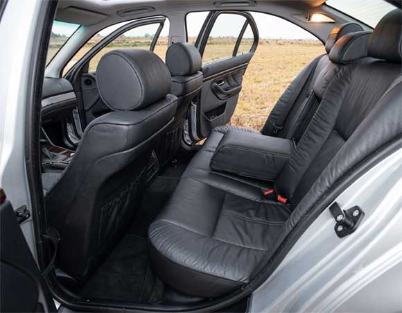 BMW 523i