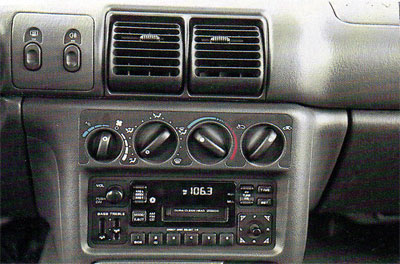Chrysler Neon LE 1.8