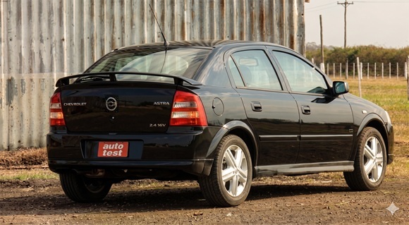 Chevrolet Astra 2.4 GLS 5 puertas 
