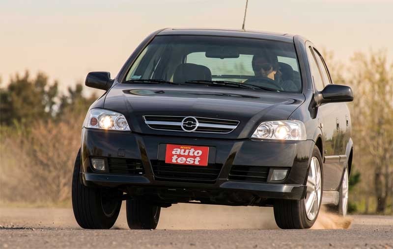 Chevrolet Astra 2.4 GLS 5 puertas 