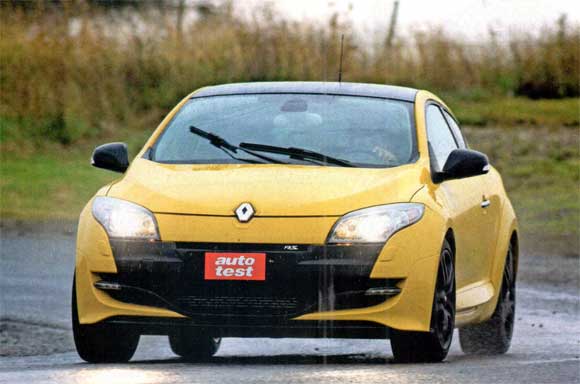 Peugeot RCZ vs Renault Megane III RS vs Volkswagen Golf GTi