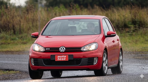 Peugeot RCZ vs Renault Megane III RS vs Volkswagen Golf GTi