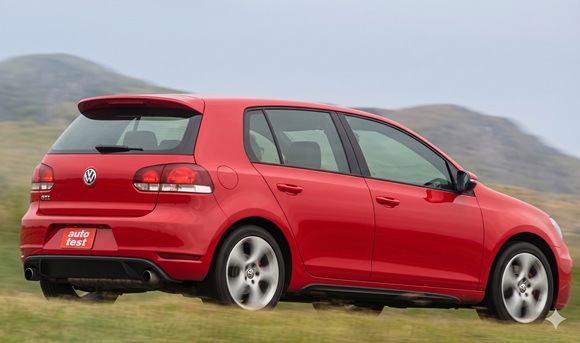 Peugeot RCZ vs Renault Megane III RS vs Volkswagen Golf GTi