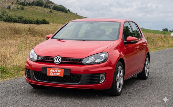 Peugeot RCZ vs Renault Megane III RS vs Volkswagen Golf GTi