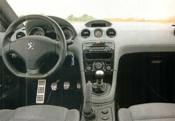 Peugeot RCZ vs Renault Megane III RS vs Volkswagen Golf GTi