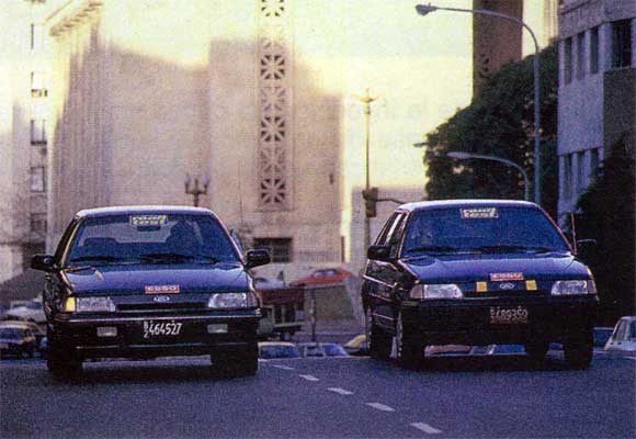 Ford Galaxy 2.0 vs Ford Galaxy 2.0i 