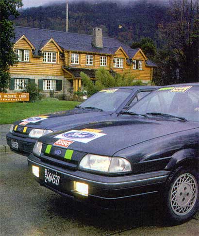 Ford Galaxy 2.0 vs Ford Galaxy 2.0i 