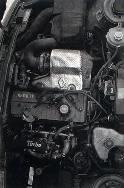Renault 21 Turbo vs Renault 21 TXi