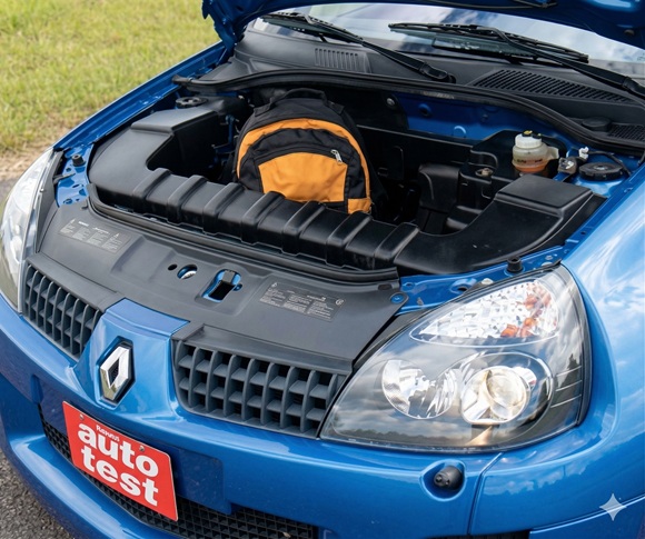 Renault Clio 2 3.0 V6